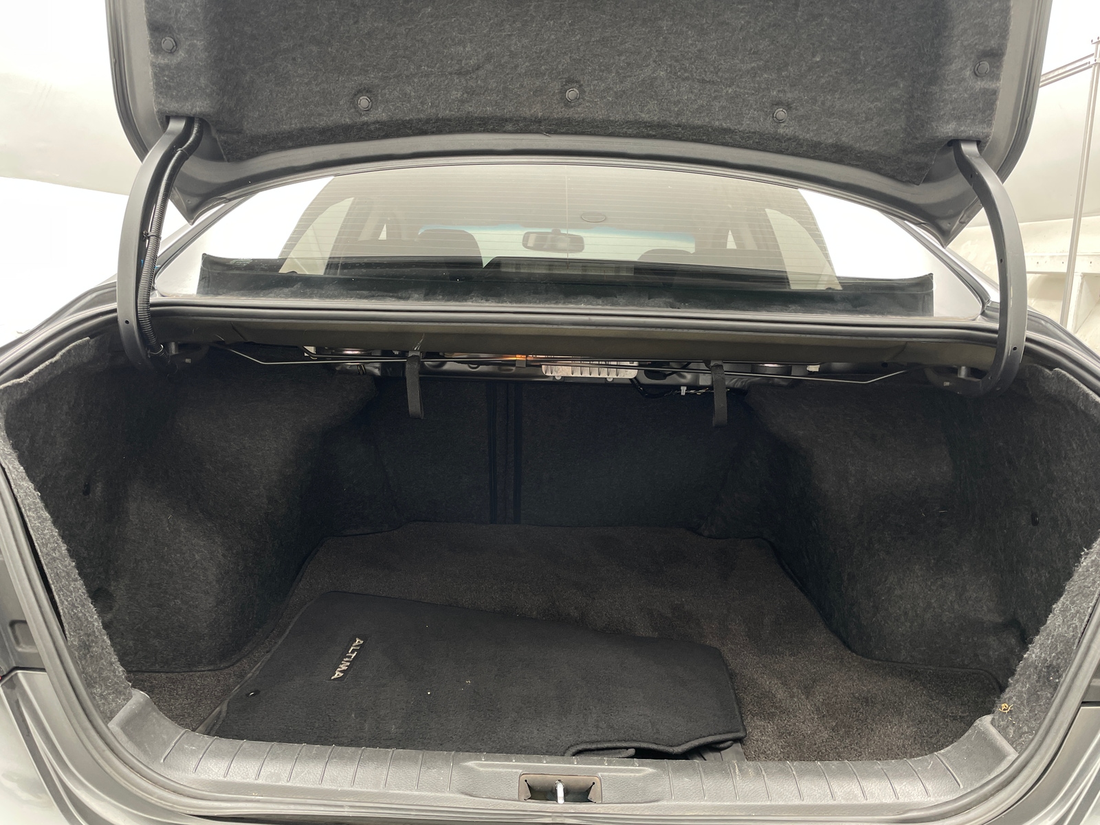 Thumbnail: 2018 Nissan Altima - 6