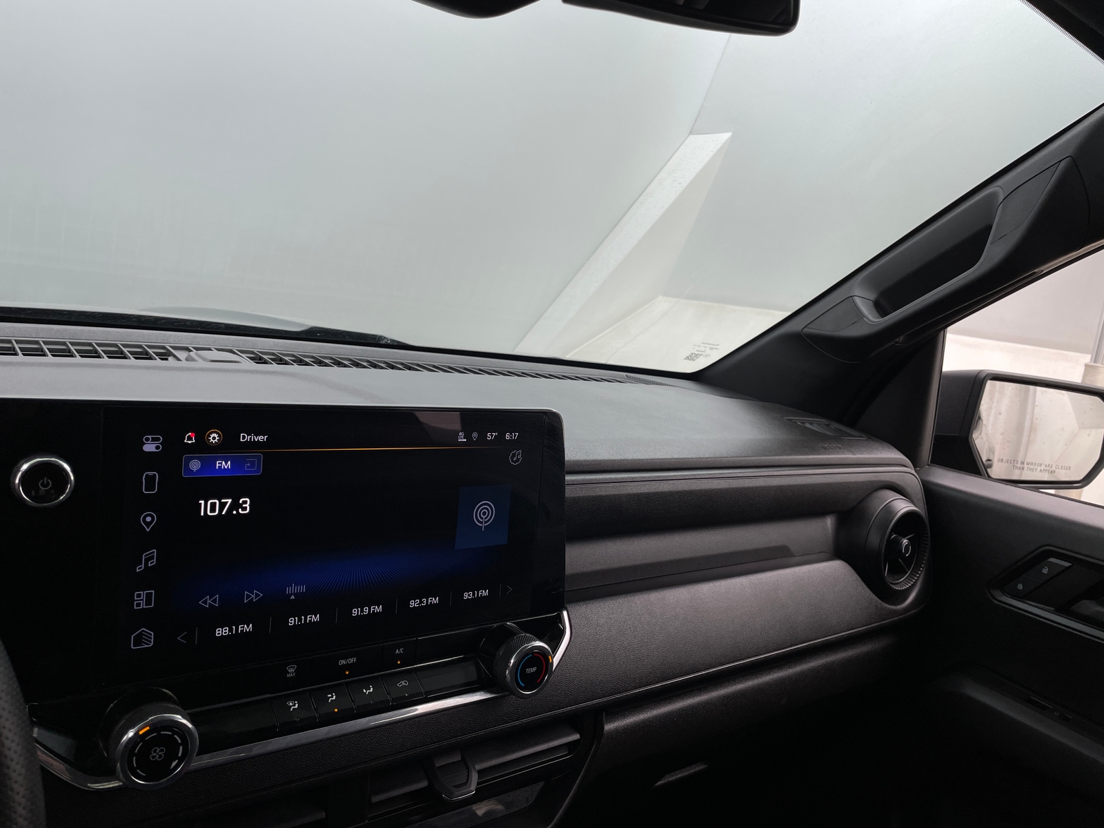 Thumbnail: 2024 Chevrolet Colorado - 4