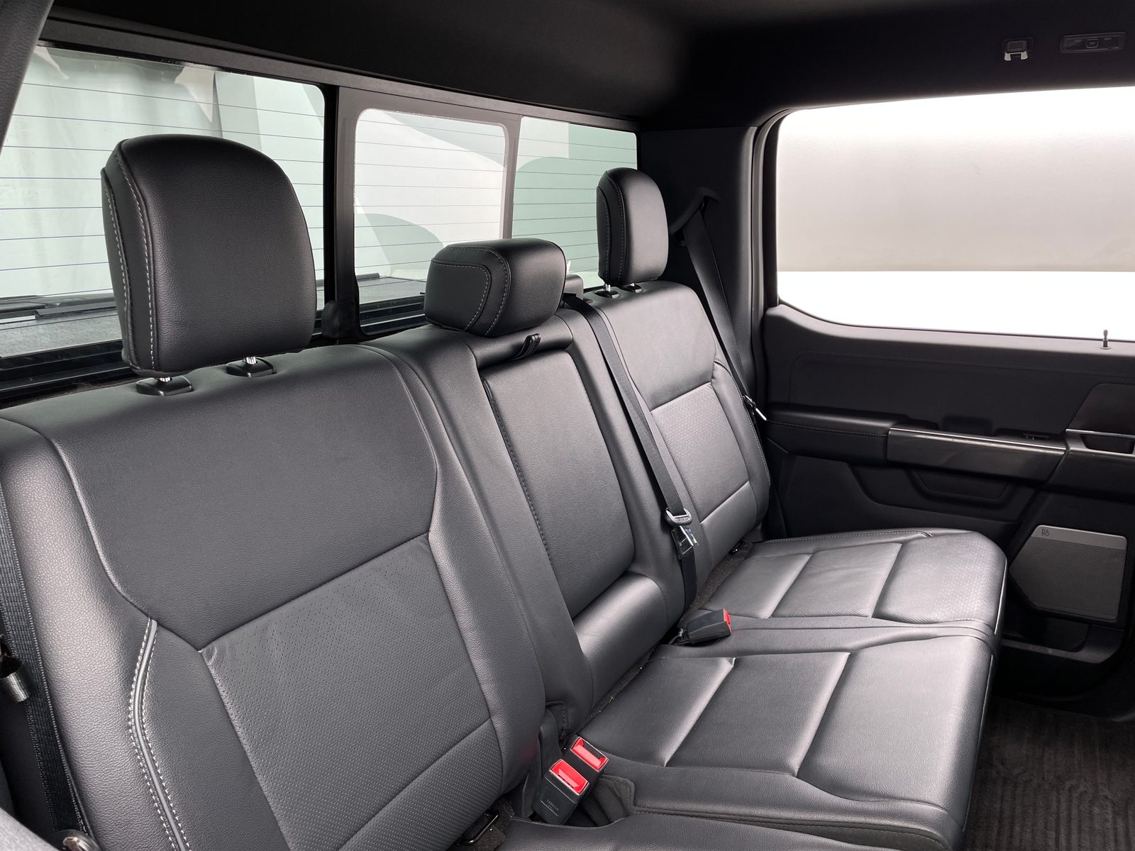 Thumbnail: 2022 Ford Econoline - 6