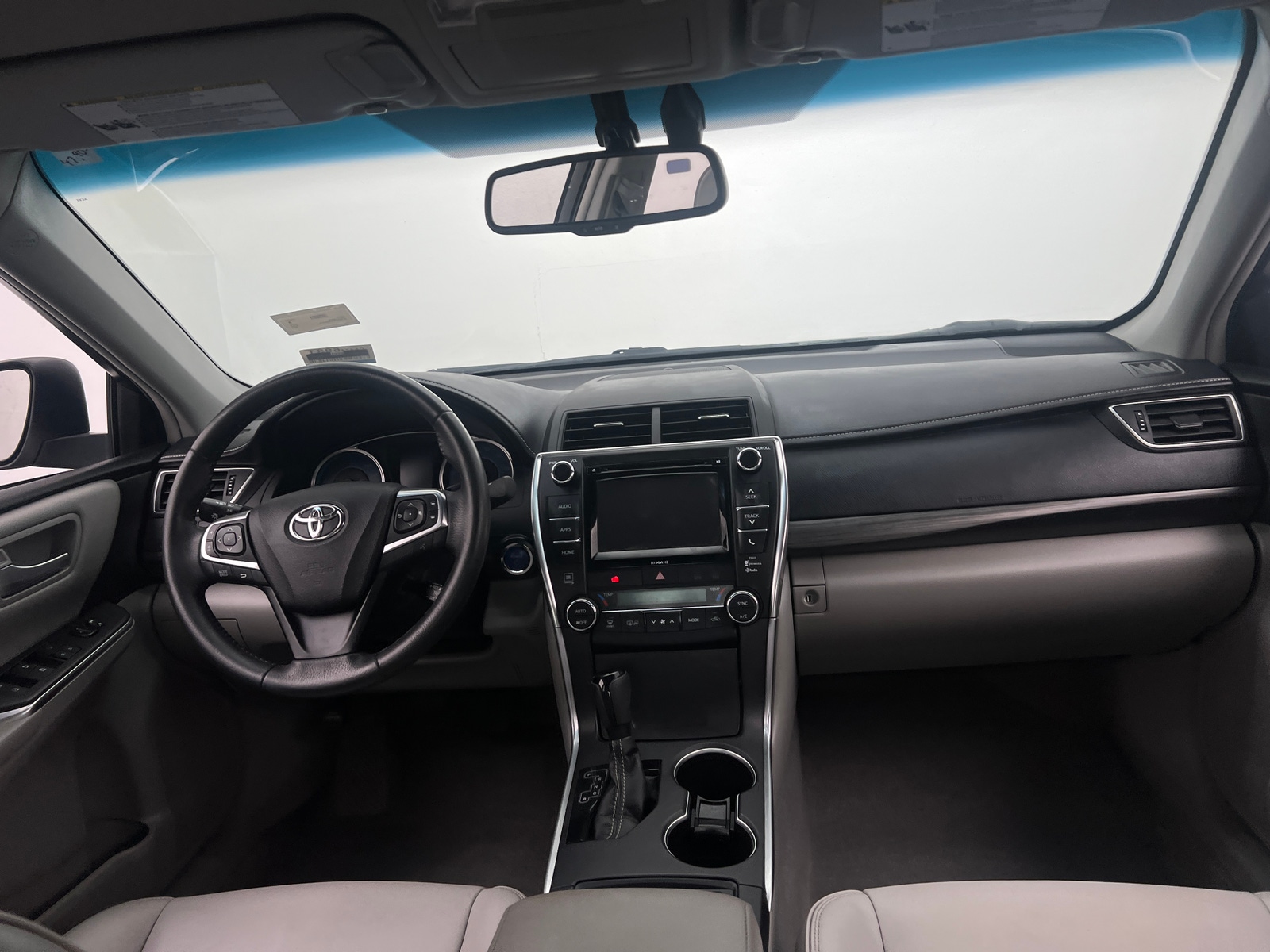 Thumbnail: 2017 Toyota Camry - 3