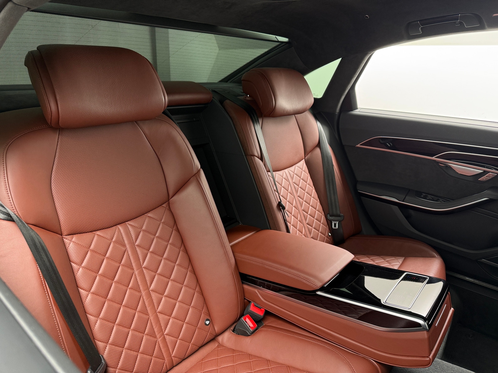 Thumbnail: 2020 Audi S8 - 5