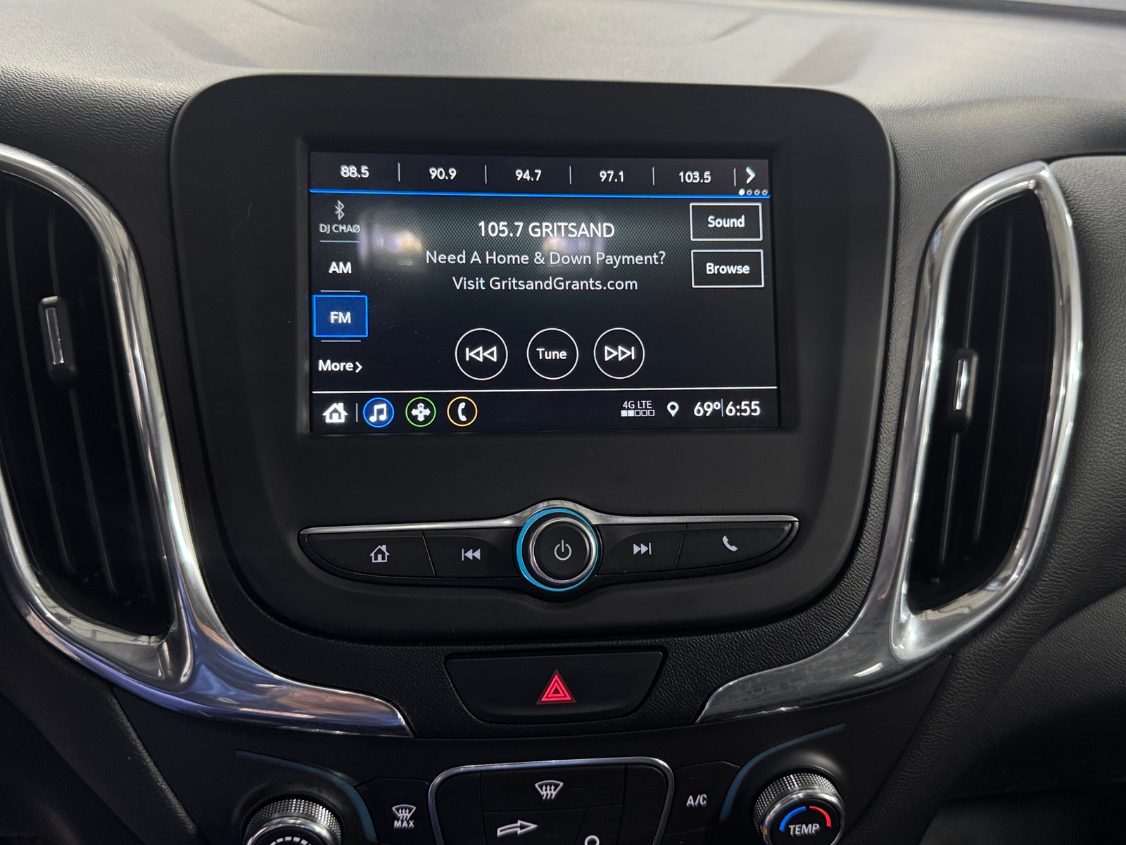 Thumbnail: 2019 Chevrolet Equinox - 4