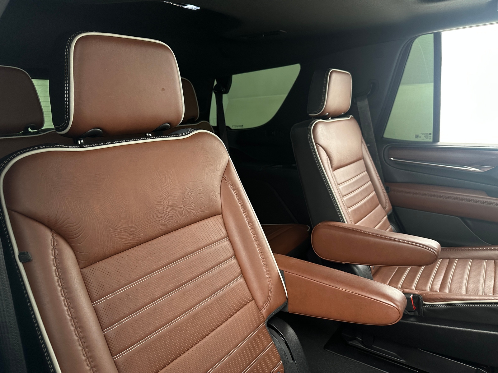 Thumbnail: 2023 GMC Yukon - 5