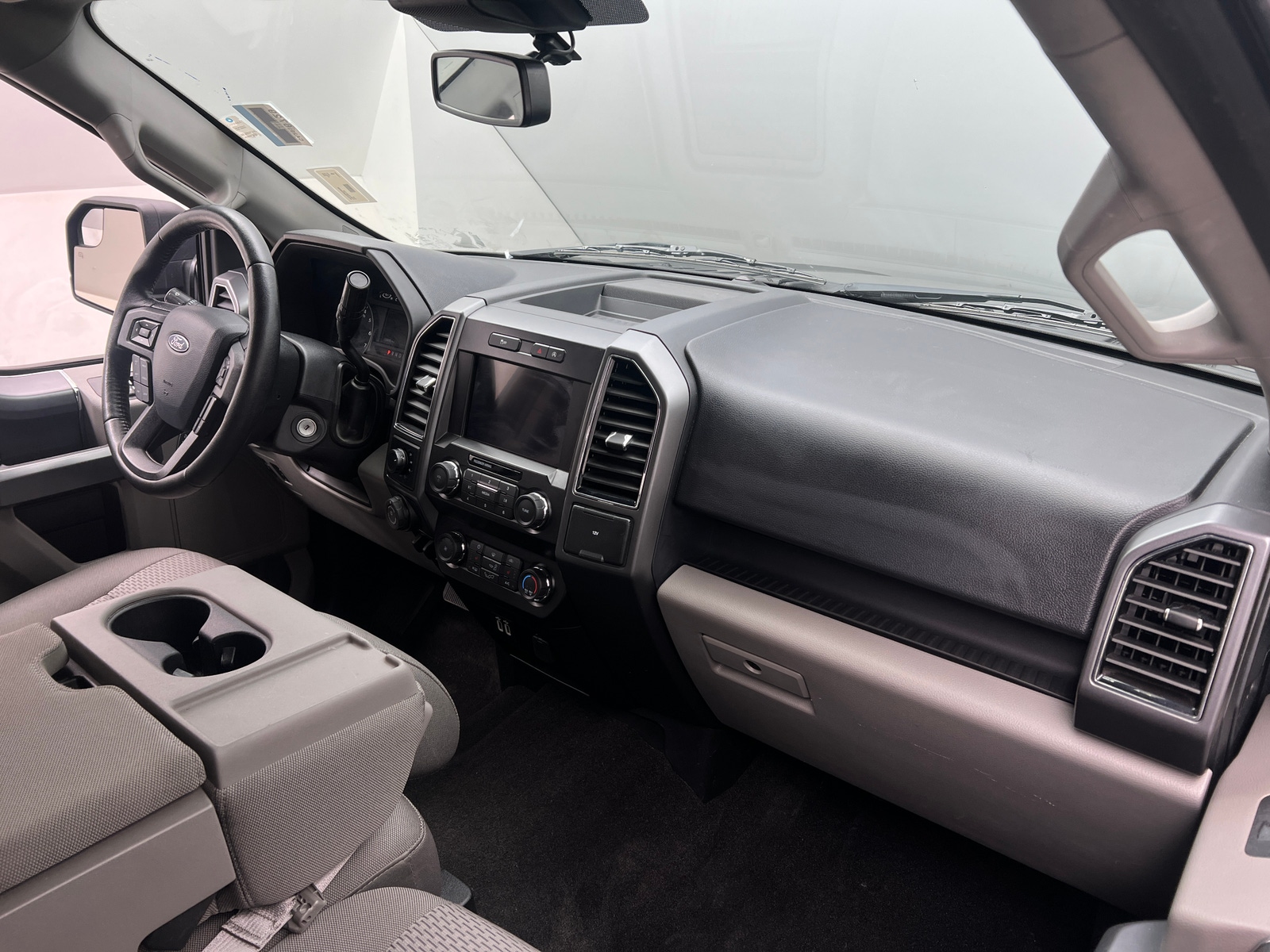 Thumbnail: 2019 Ford Econoline - 3