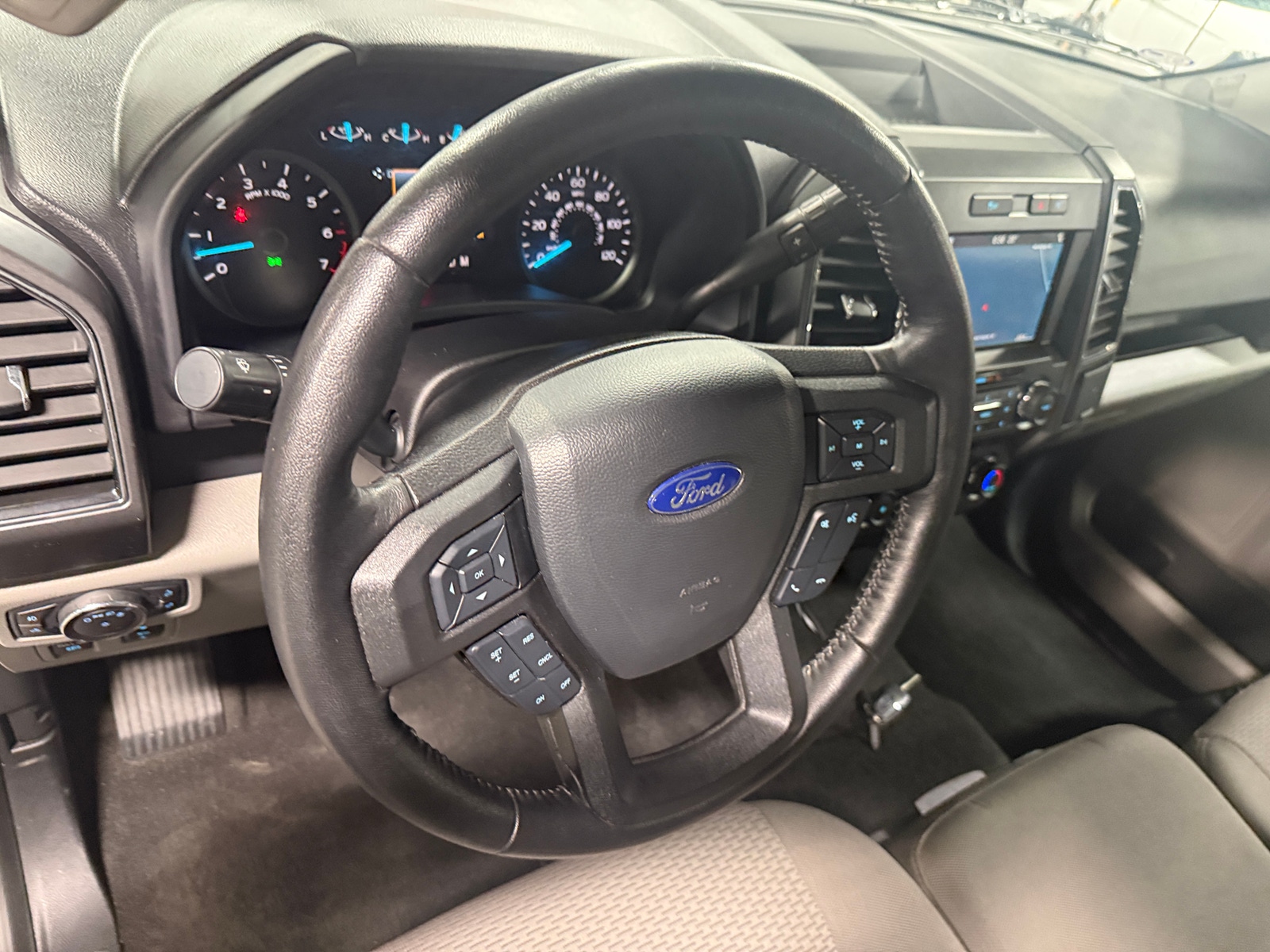 Thumbnail: 2019 Ford Econoline - 5