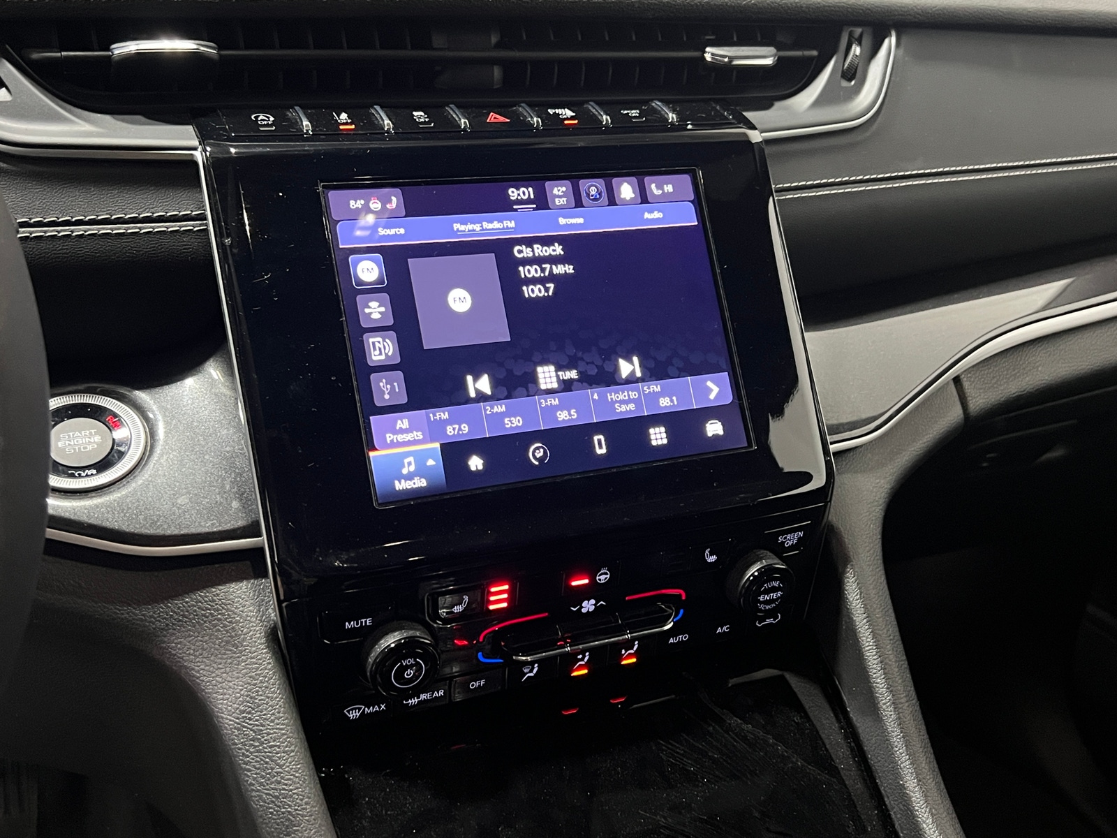 Thumbnail: 2023 Jeep Grand Cherokee - 3