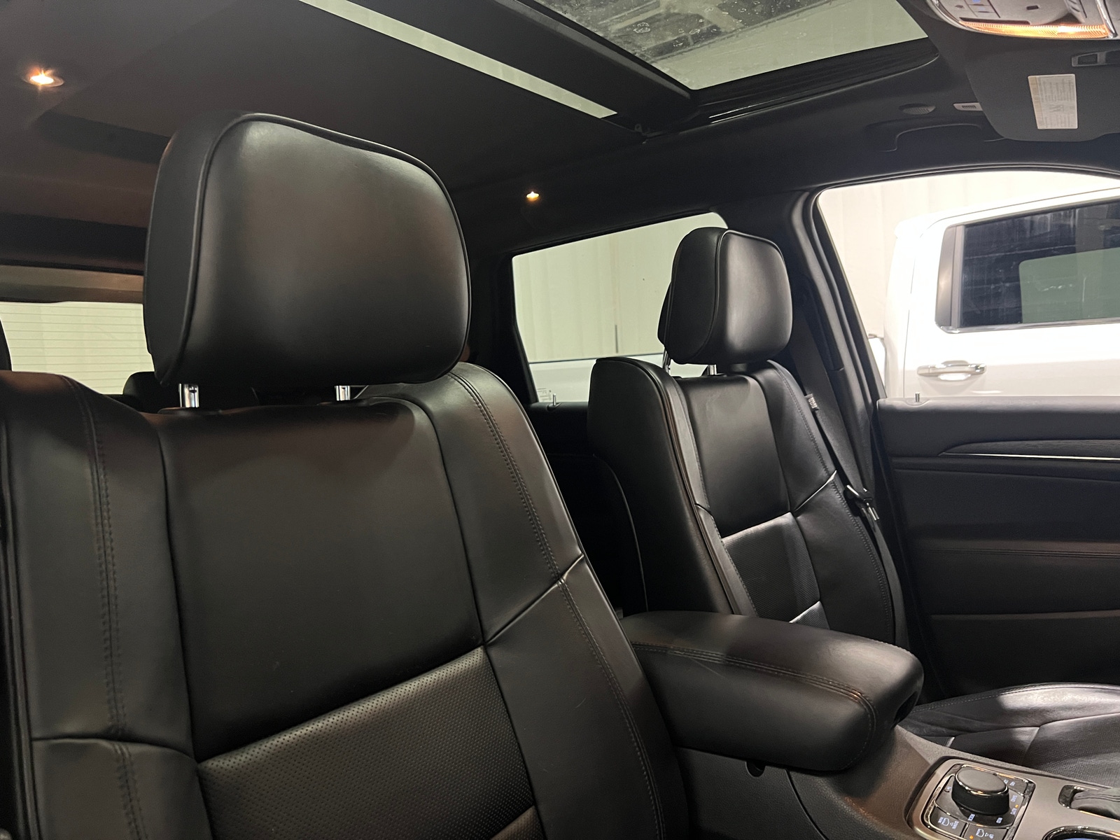 Thumbnail: 2020 Jeep Grand Cherokee - 2