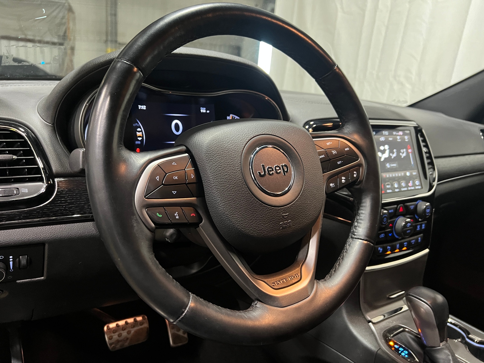 Thumbnail: 2020 Jeep Grand Cherokee - 5