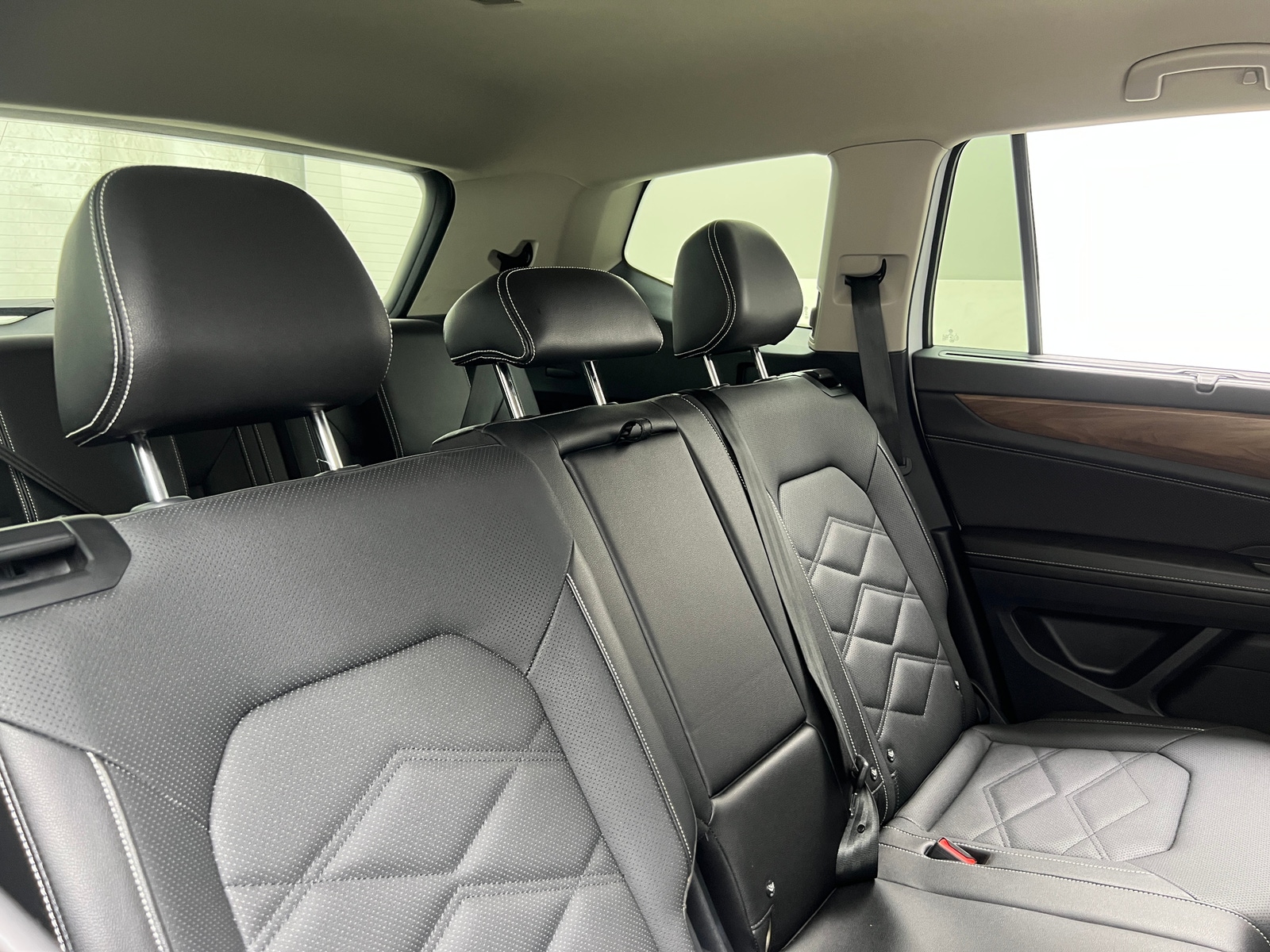 Thumbnail: 2025 Volkswagen Atlas - 5