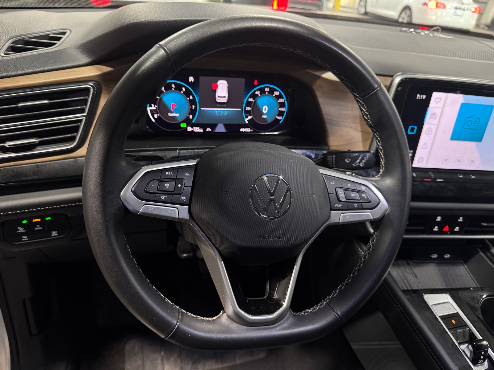 Thumbnail: 2025 Volkswagen Atlas - 4