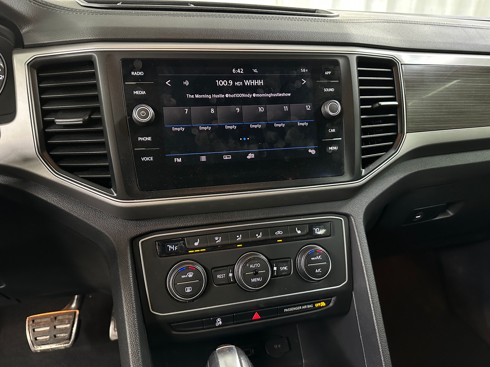 Thumbnail: 2019 Volkswagen Atlas - 3