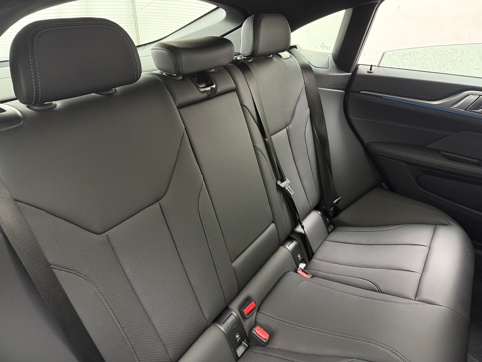 Thumbnail: 2023 BMW i4 - 5