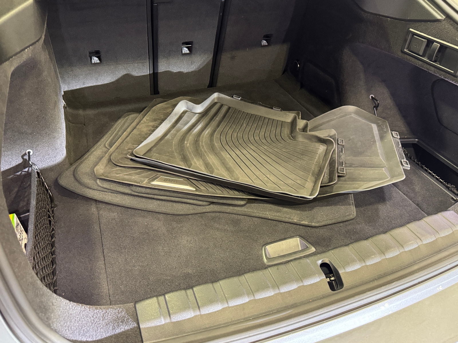 Thumbnail: 2023 BMW i4 - 6