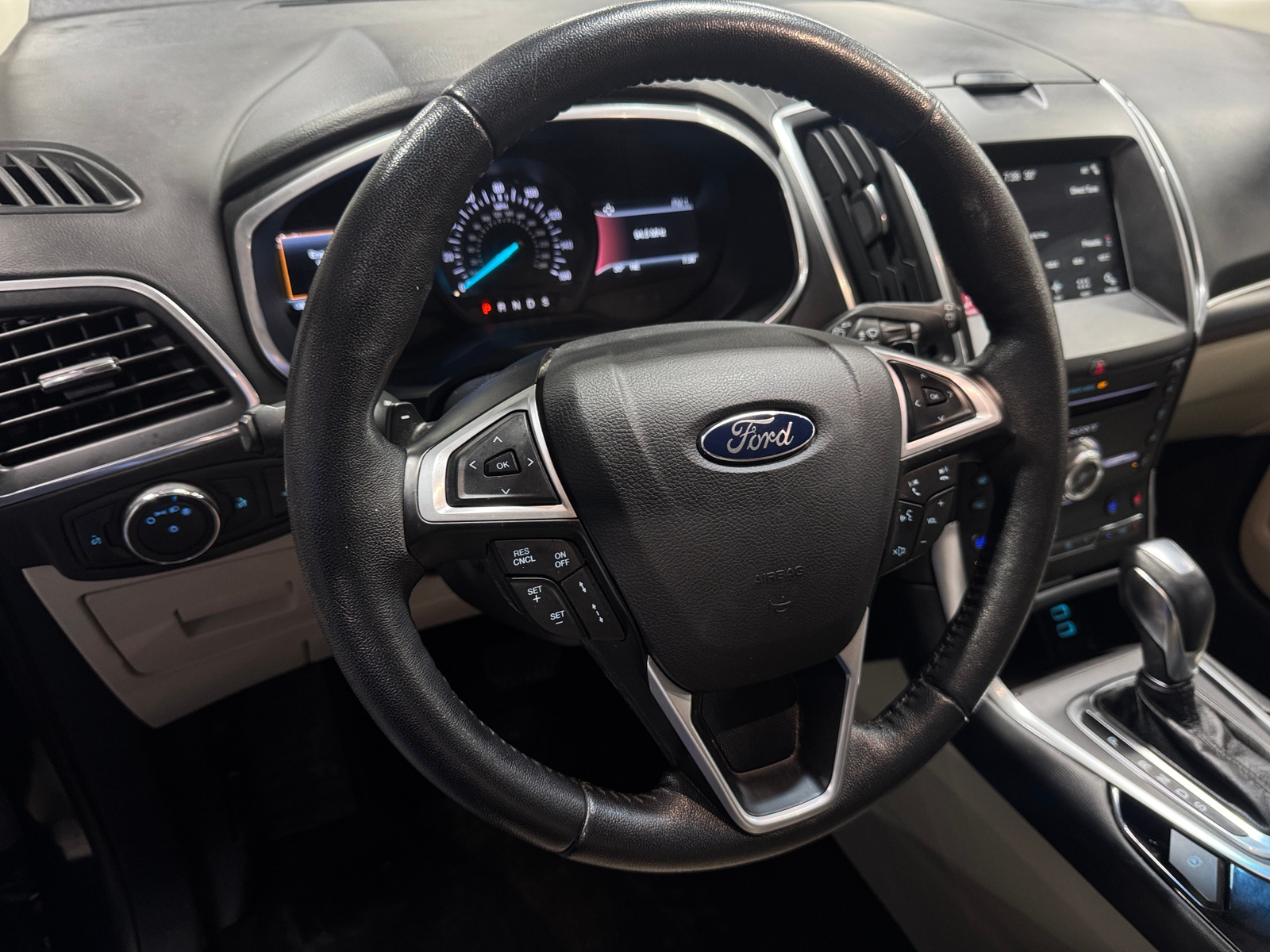 Thumbnail: 2017 Ford Edge - 5