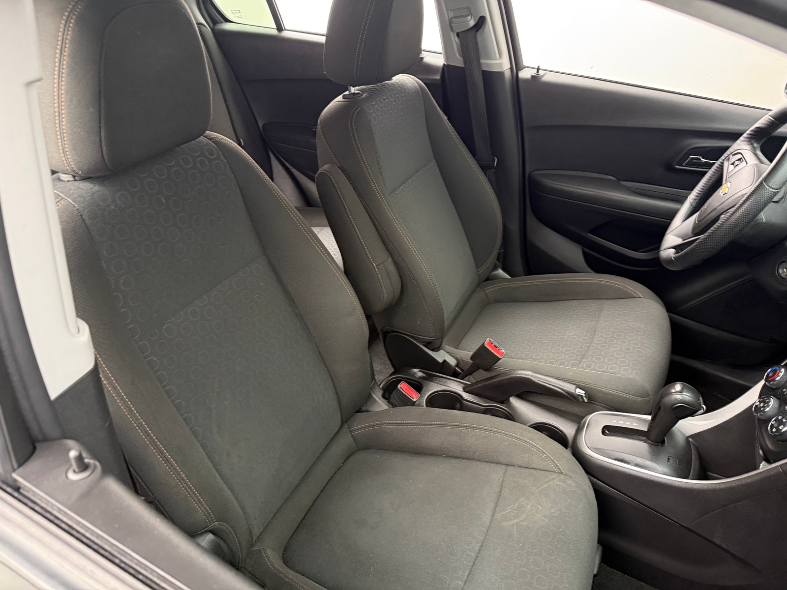 Thumbnail: 2020 Chevrolet Trax - 2