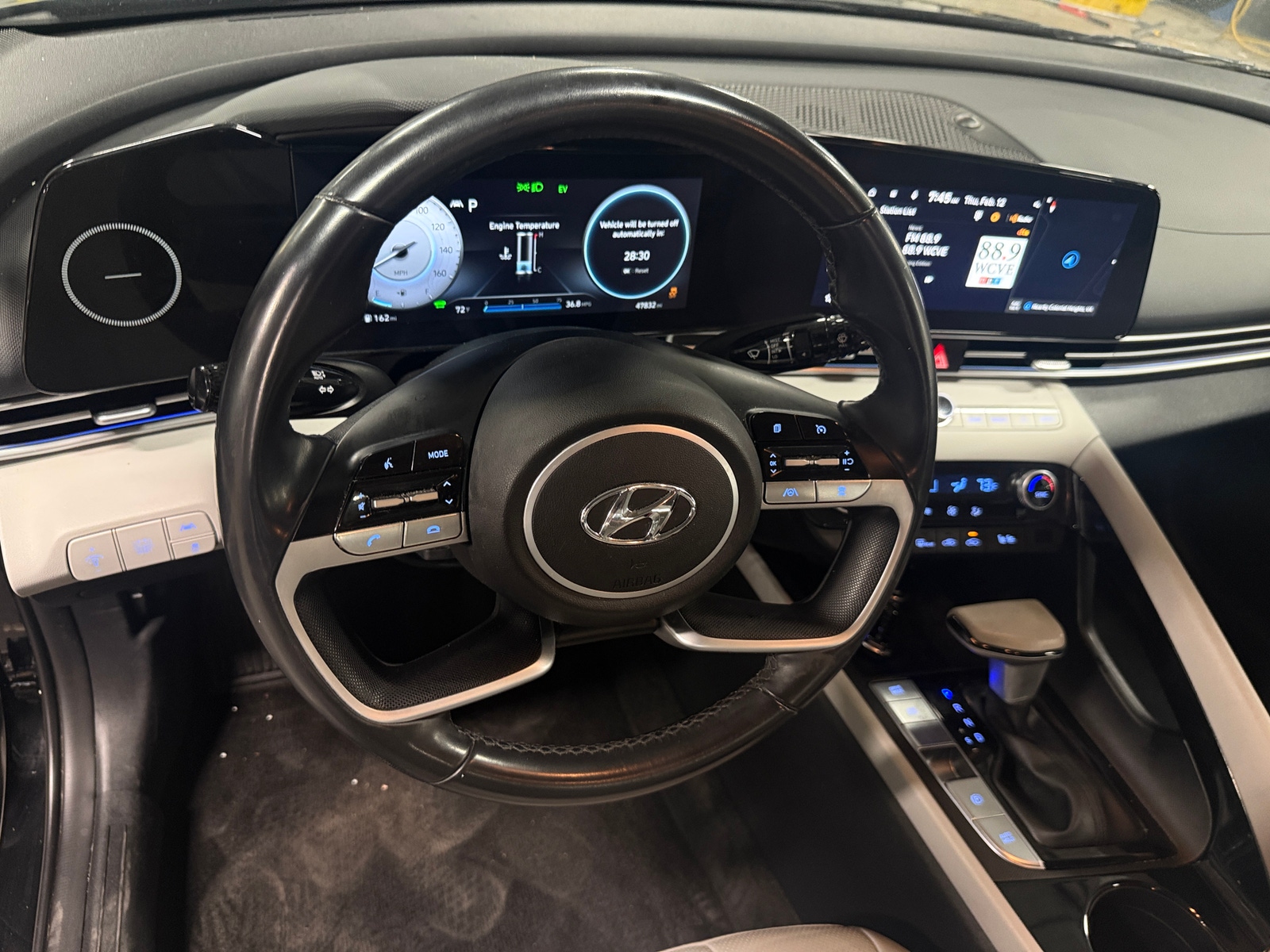 Thumbnail: 2023 Hyundai Elantra - 4