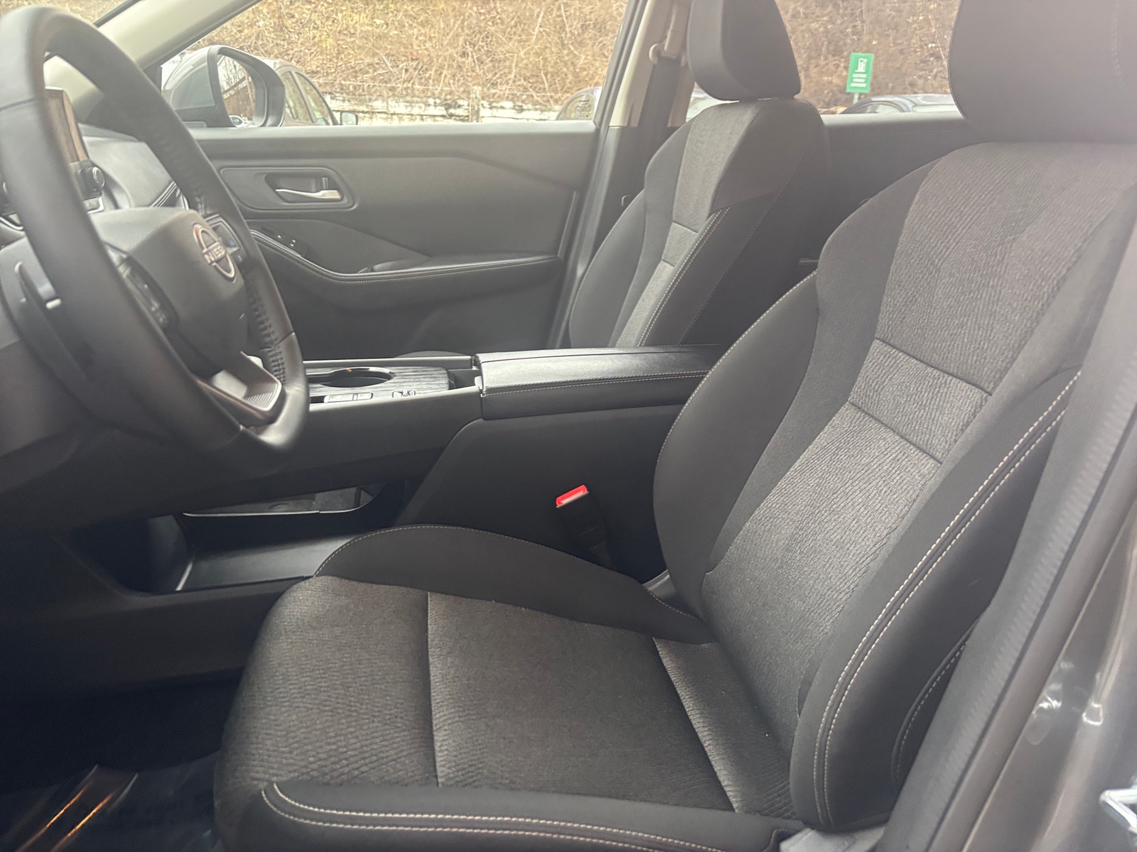 Thumbnail: 2025 Nissan Rogue - 2