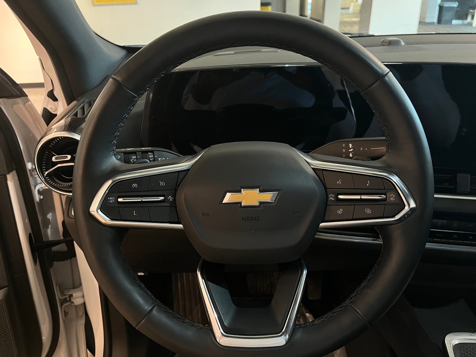 Thumbnail: 2025 Chevrolet Equinox - 5