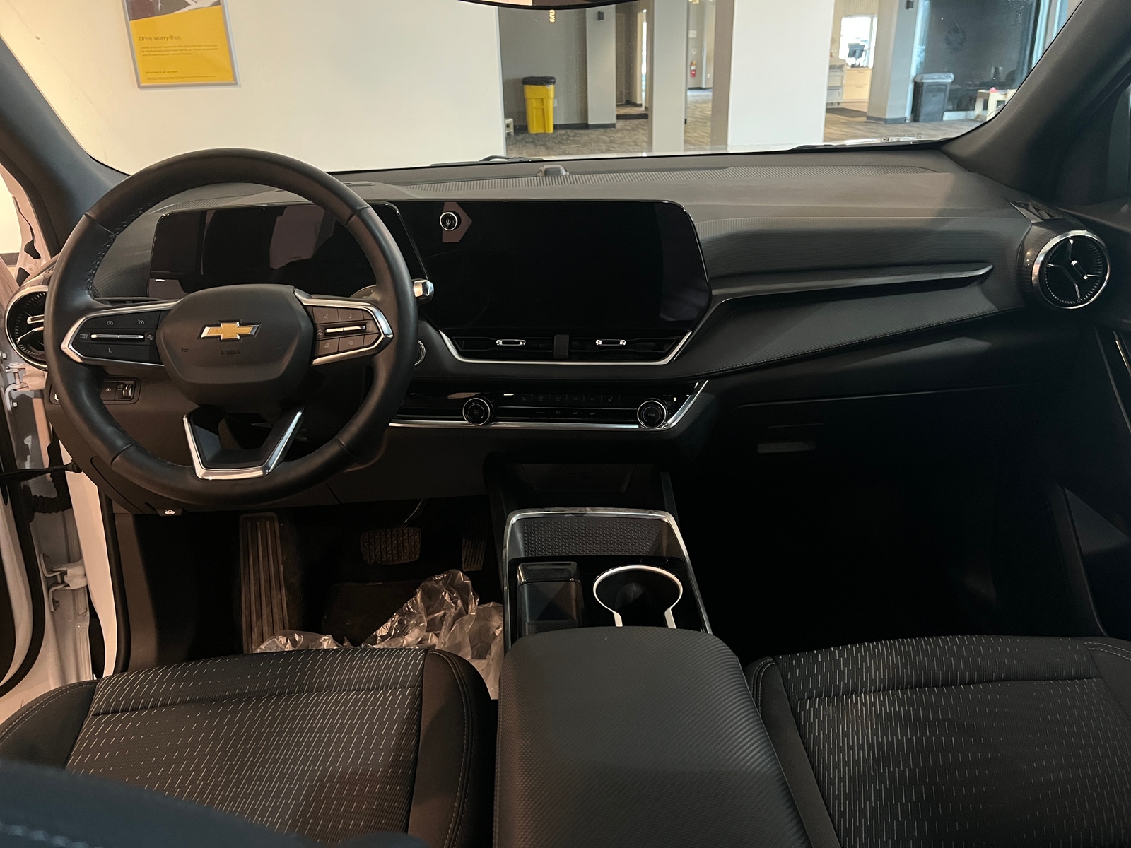 Thumbnail: 2025 Chevrolet Equinox - 3