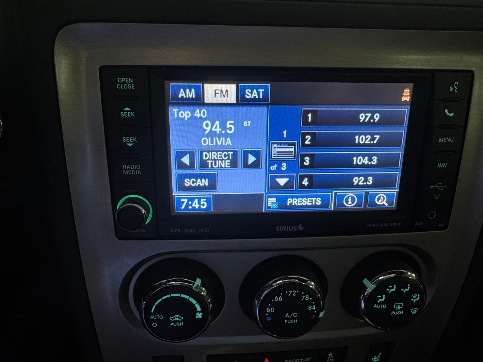 Thumbnail: 2012 Dodge Challenger - 3