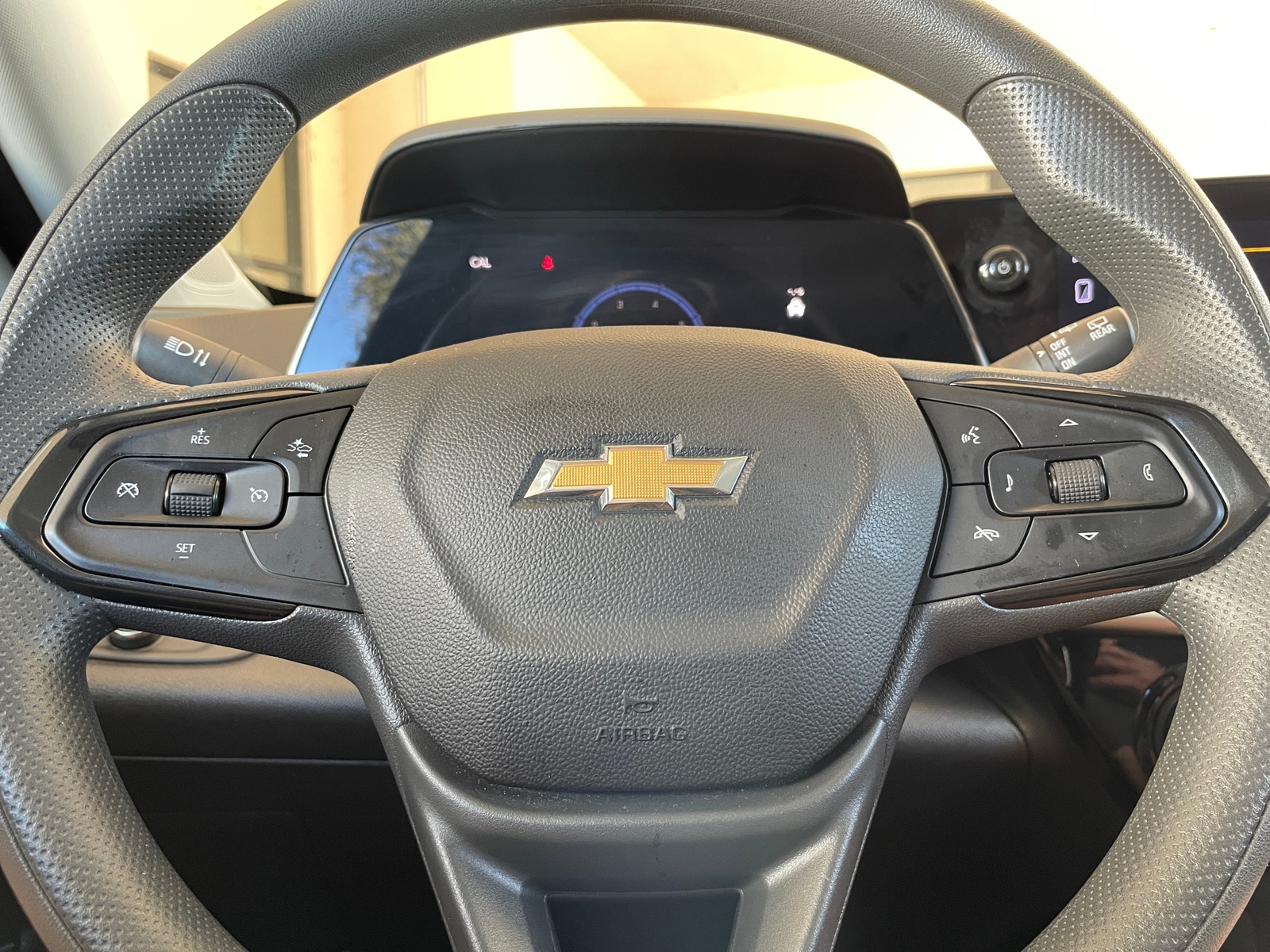 Thumbnail: 2025 Chevrolet Trax - 5