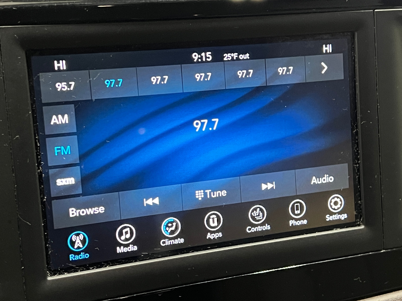 Thumbnail: 2020 Chrysler Pacifica - 3