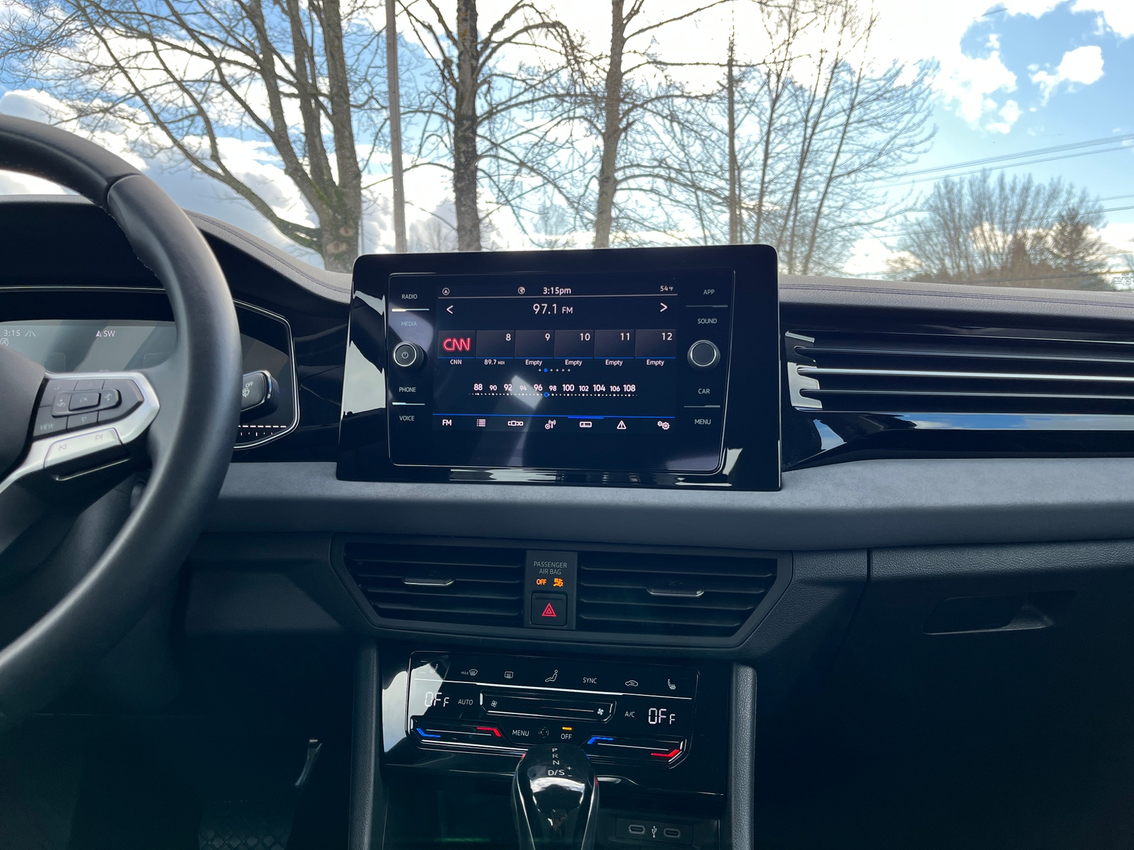 Thumbnail: 2025 Volkswagen Jetta - 3