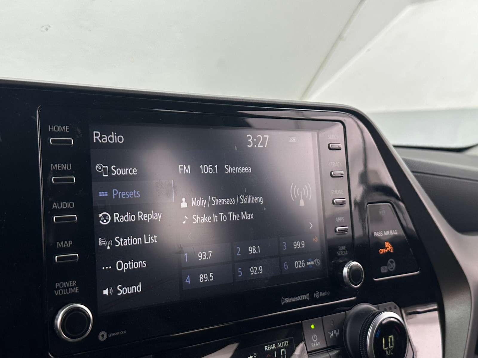 Thumbnail: 2020 Toyota Highlander - 3