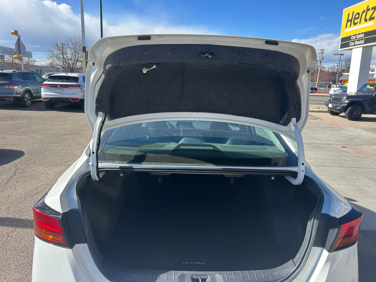 Thumbnail: 2025 Nissan Altima - 6