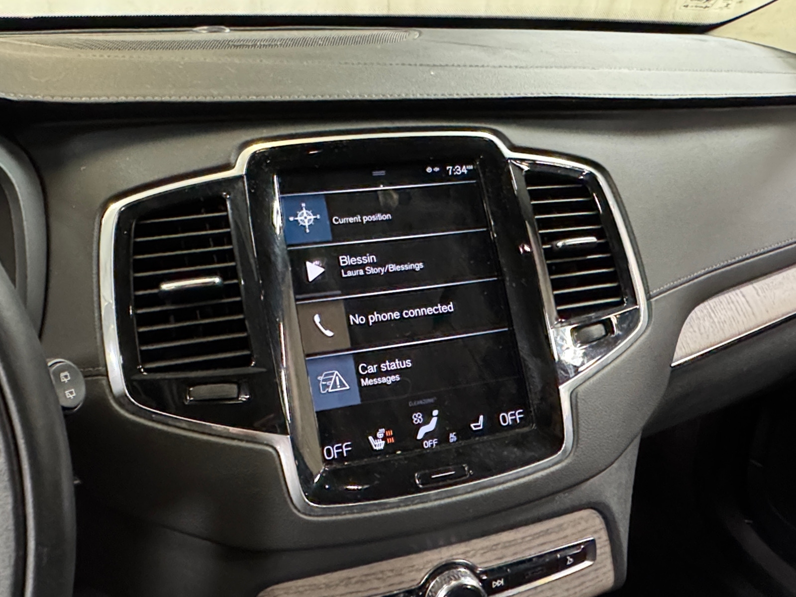 Thumbnail: 2022 Volvo XC90 - 3