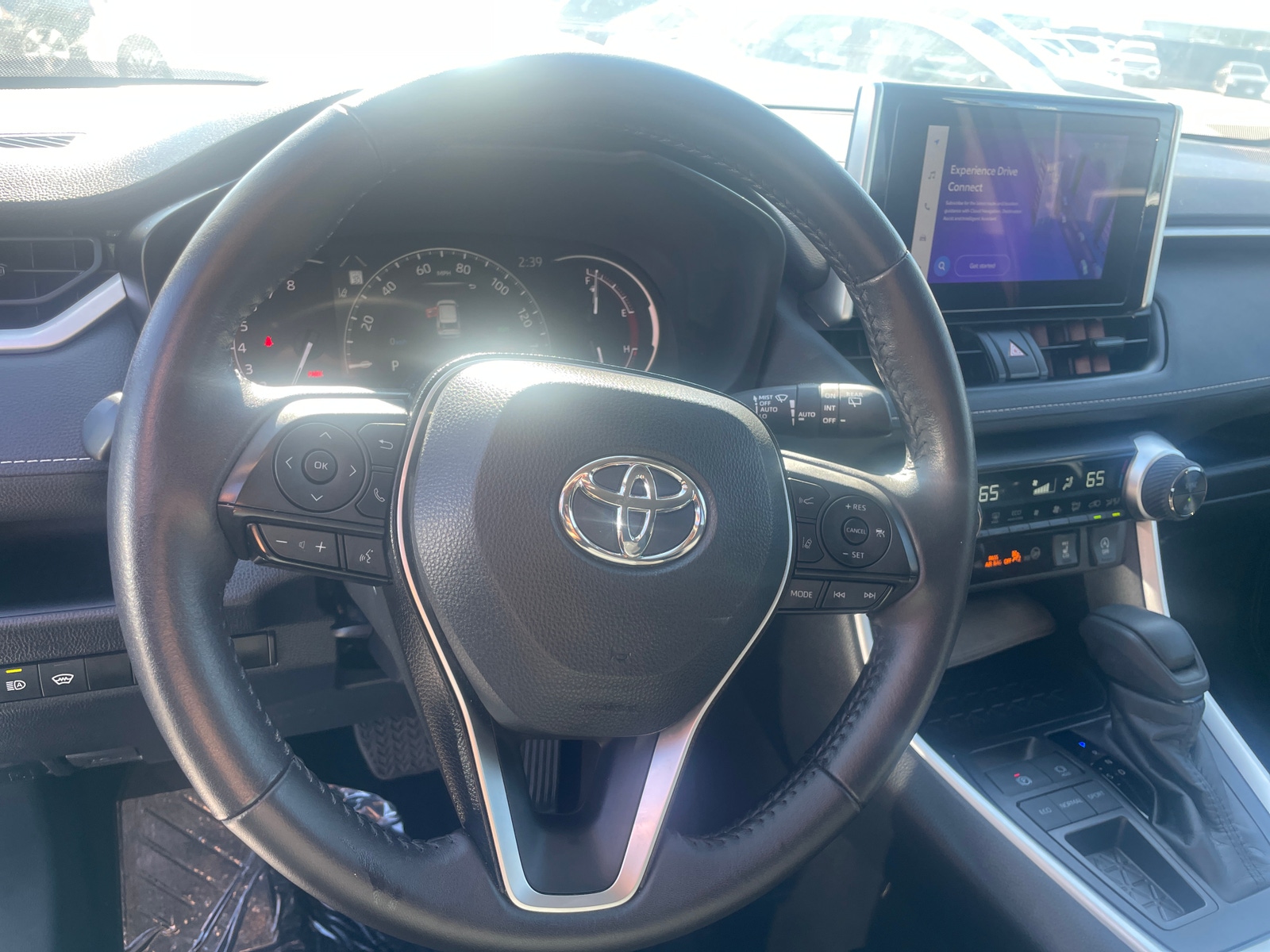 Thumbnail: 2025 Toyota RAV4 - 5