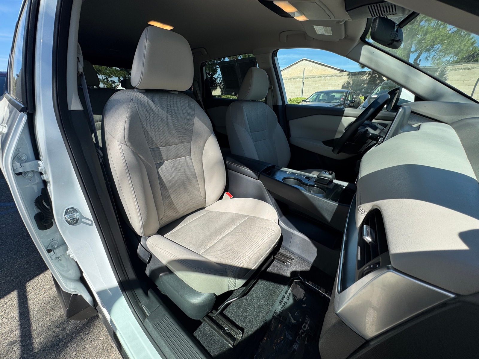 Thumbnail: 2025 Nissan Rogue - 2