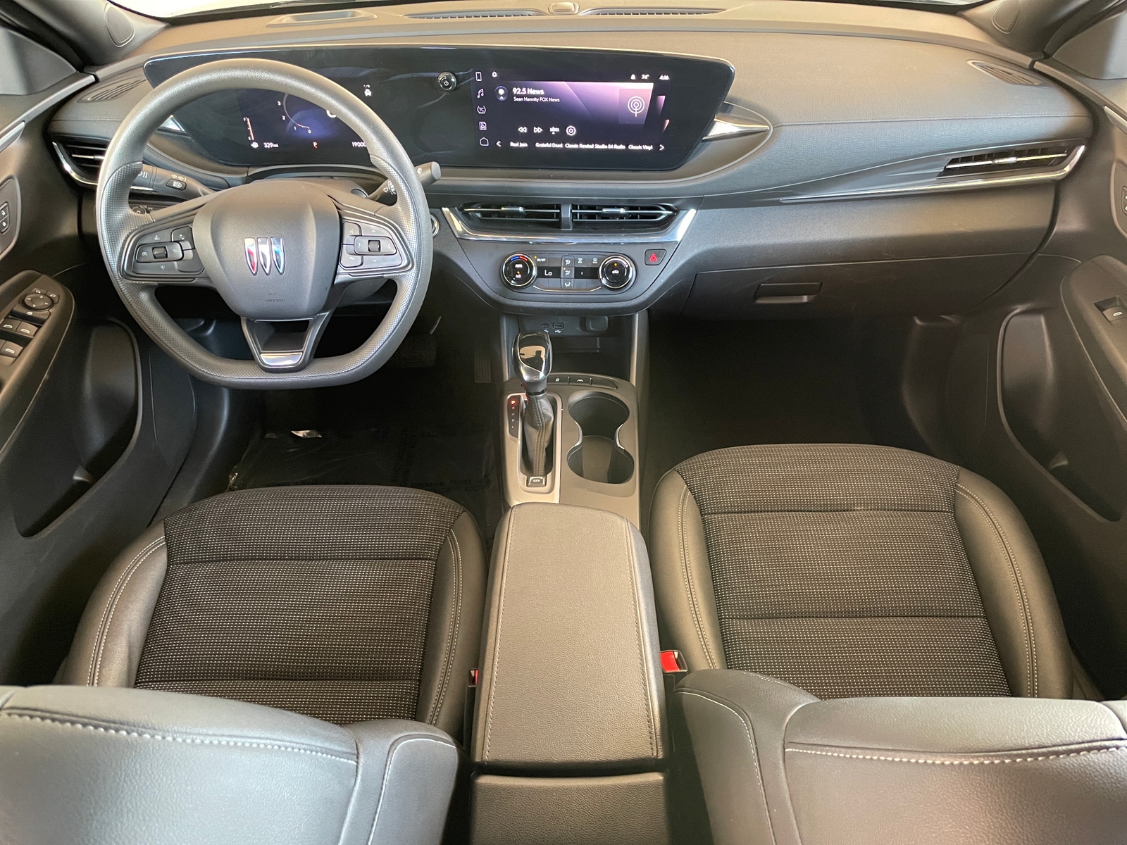 Thumbnail: 2025 Buick Envista - 3