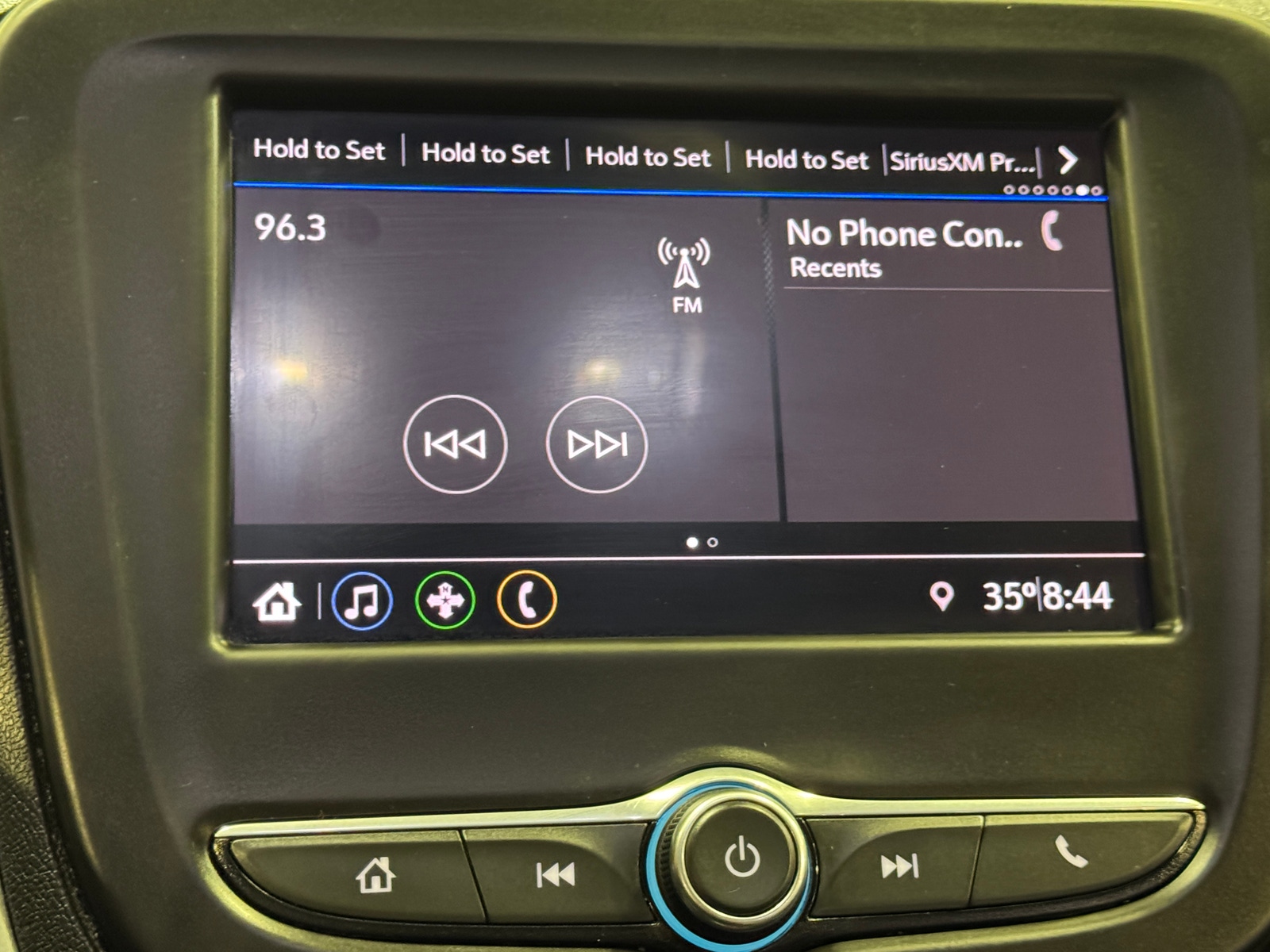 Thumbnail: 2021 Chevrolet Equinox - 4