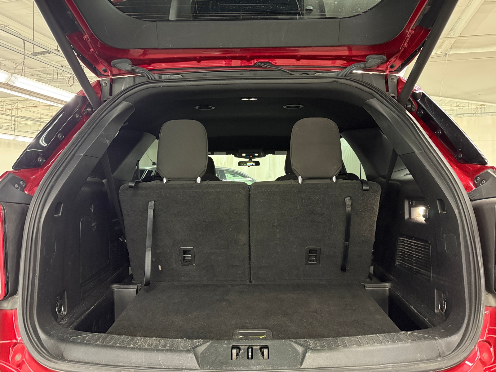 Thumbnail: 2020 Ford Explorer - 7