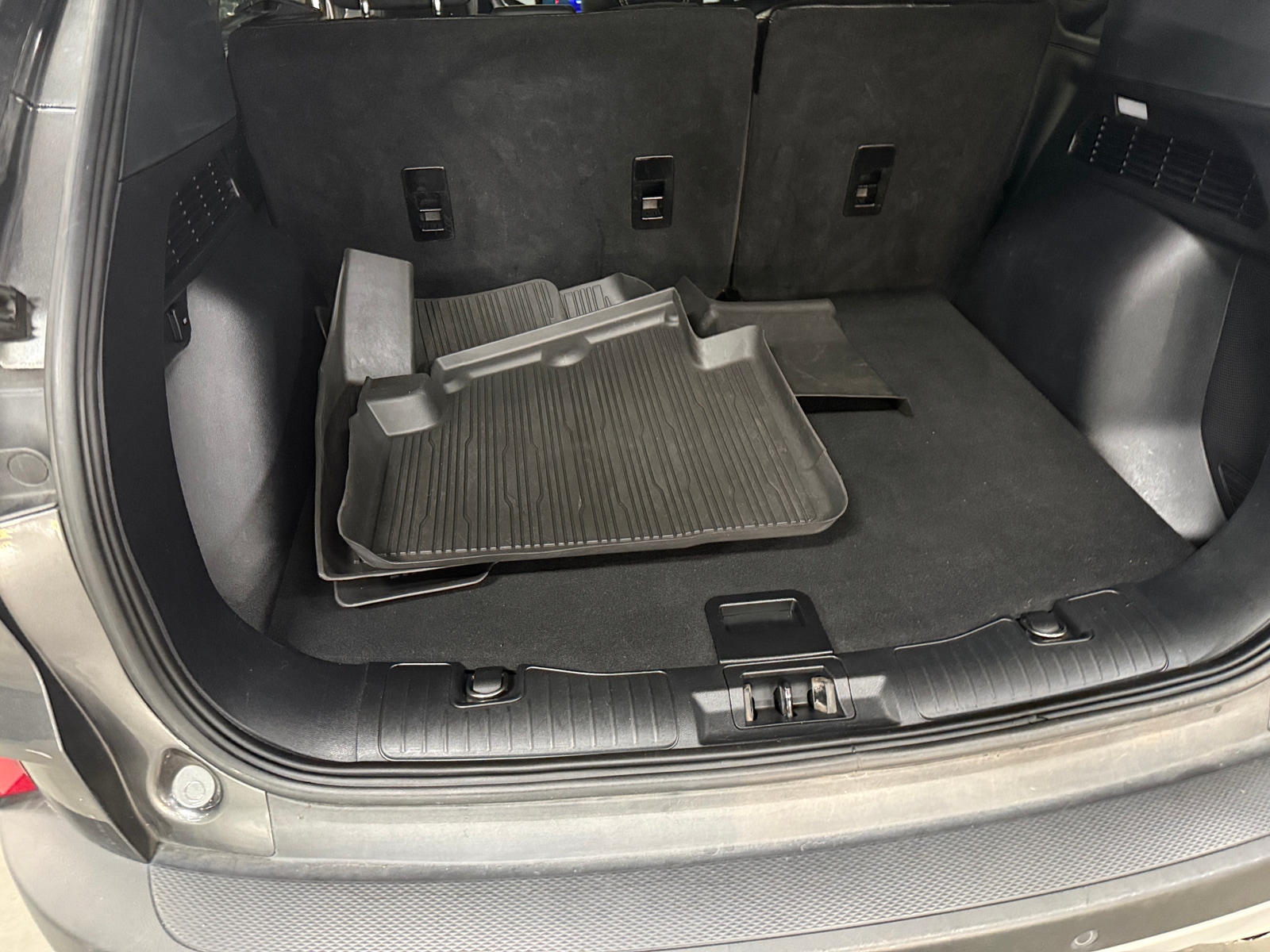 Thumbnail: 2020 Ford Escape - 6