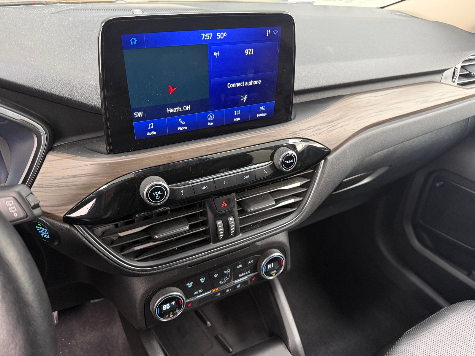 Thumbnail: 2020 Ford Escape - 3