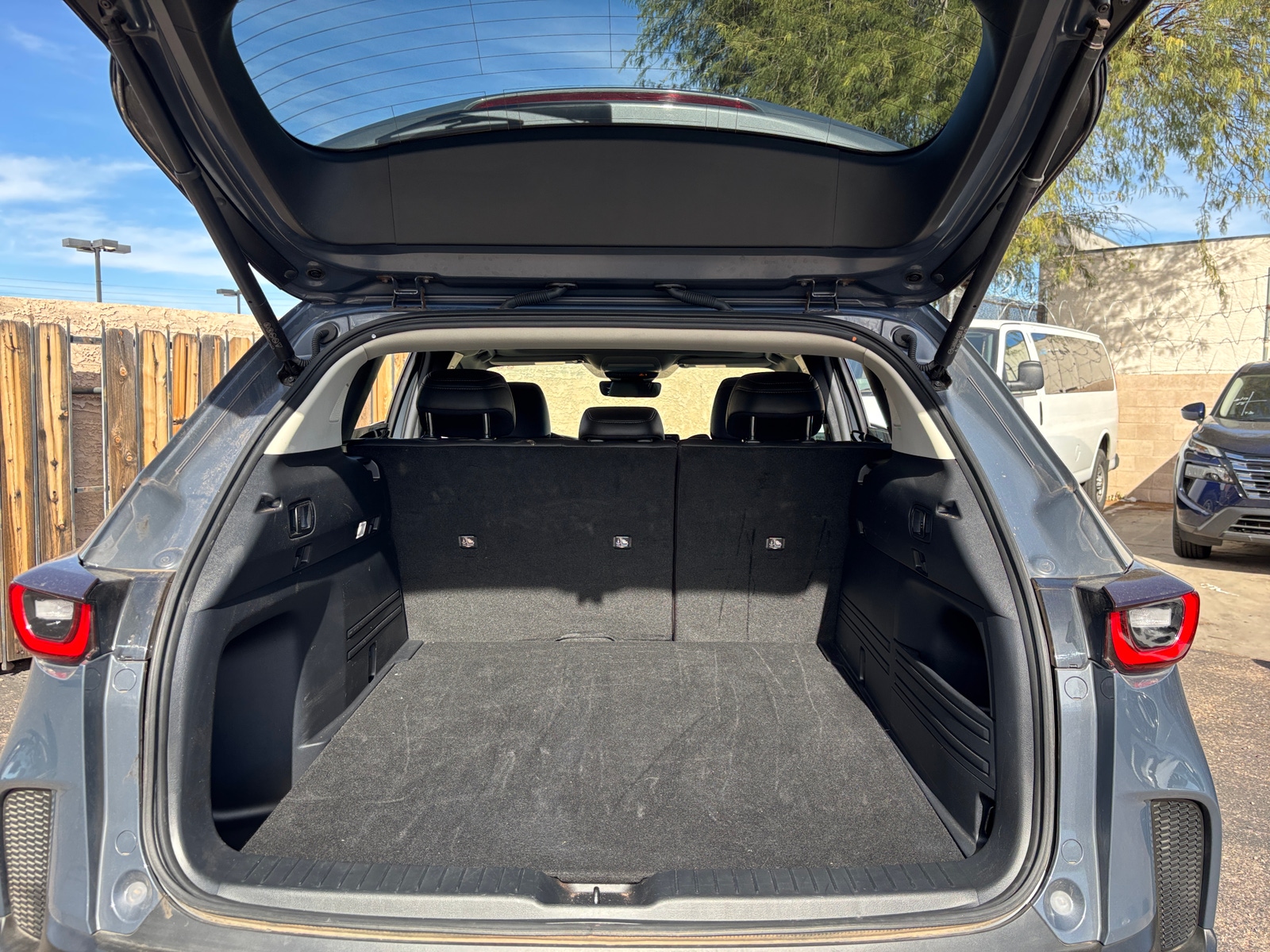 Thumbnail: 2025 Mazda CX-50 - 5