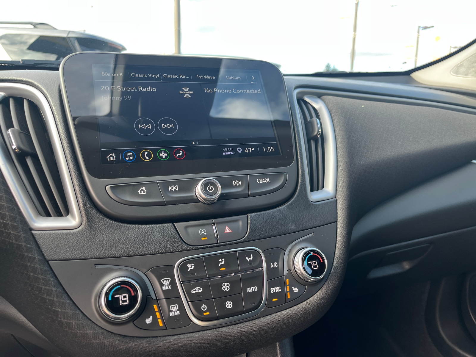 Thumbnail: 2024 Chevrolet Malibu - 4