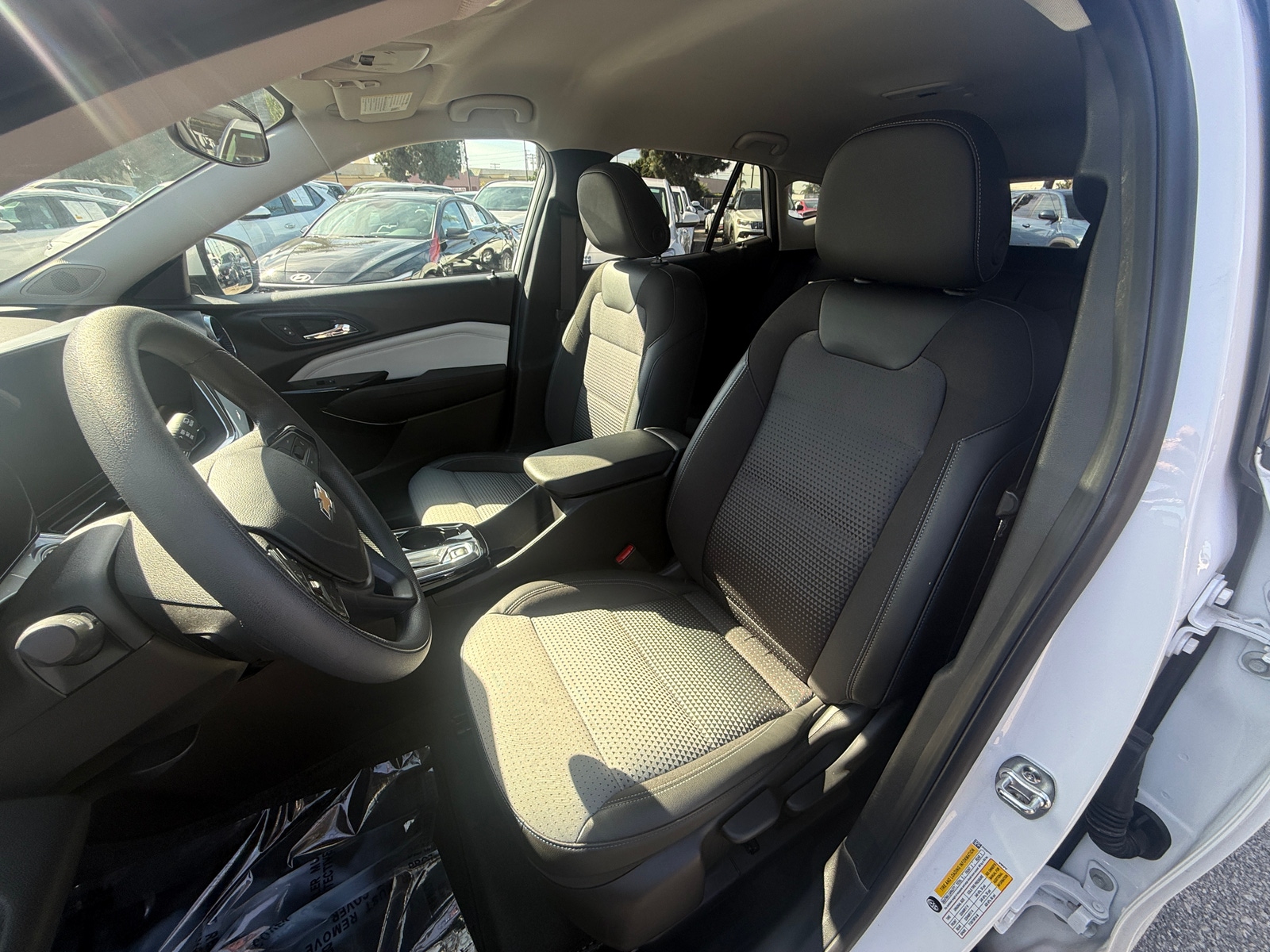 Thumbnail: 2025 Chevrolet Trax - 2