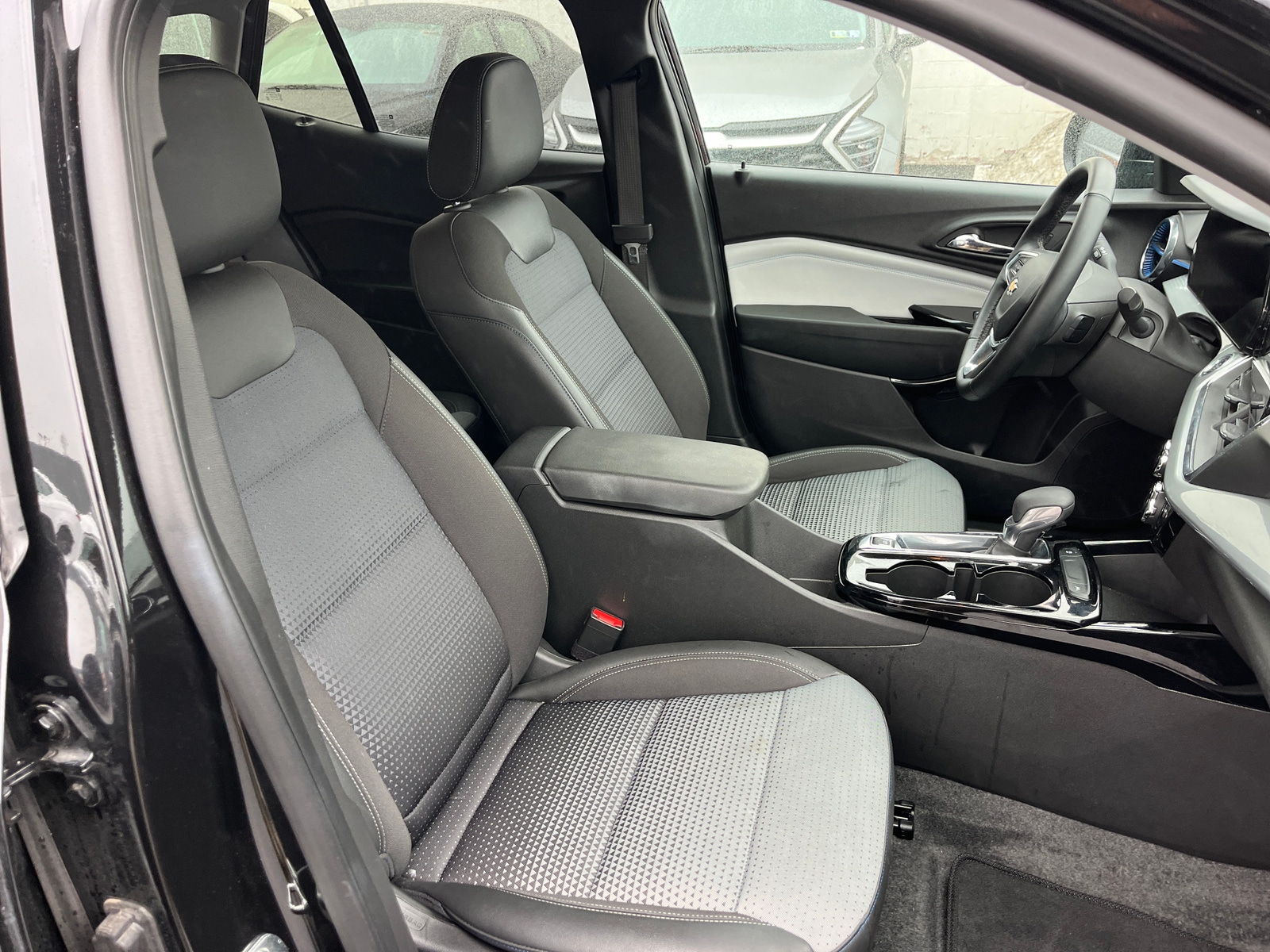 Thumbnail: 2025 Chevrolet Trax - 2