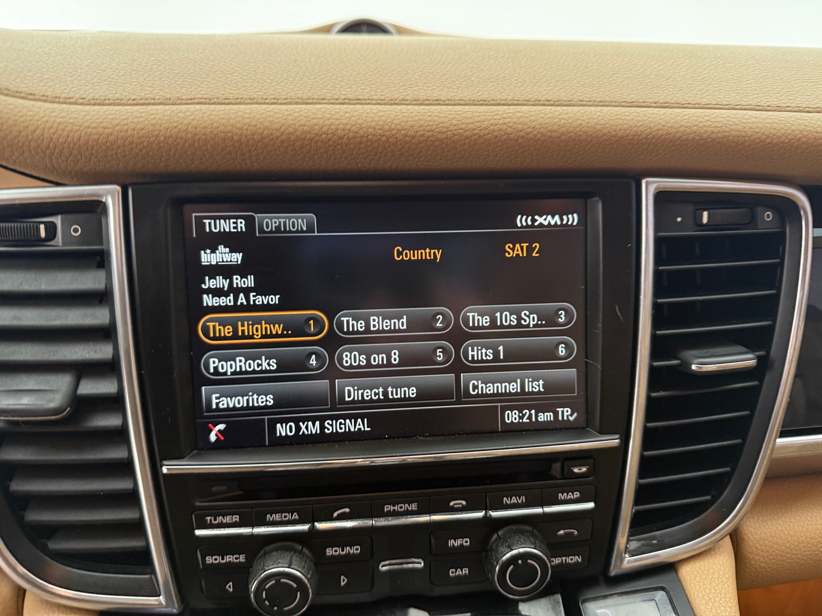 Thumbnail: 2015 Porsche Panamera - 3