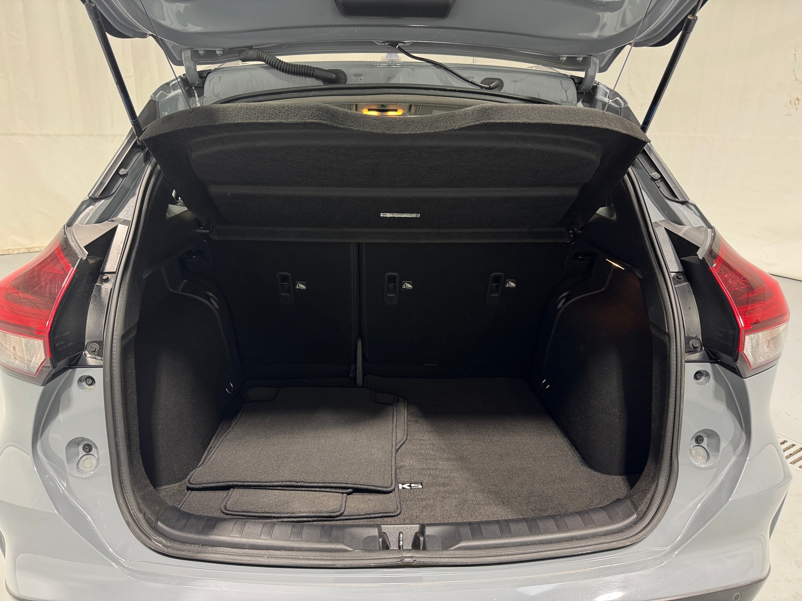 Thumbnail: 2023 Nissan Kicks - 7