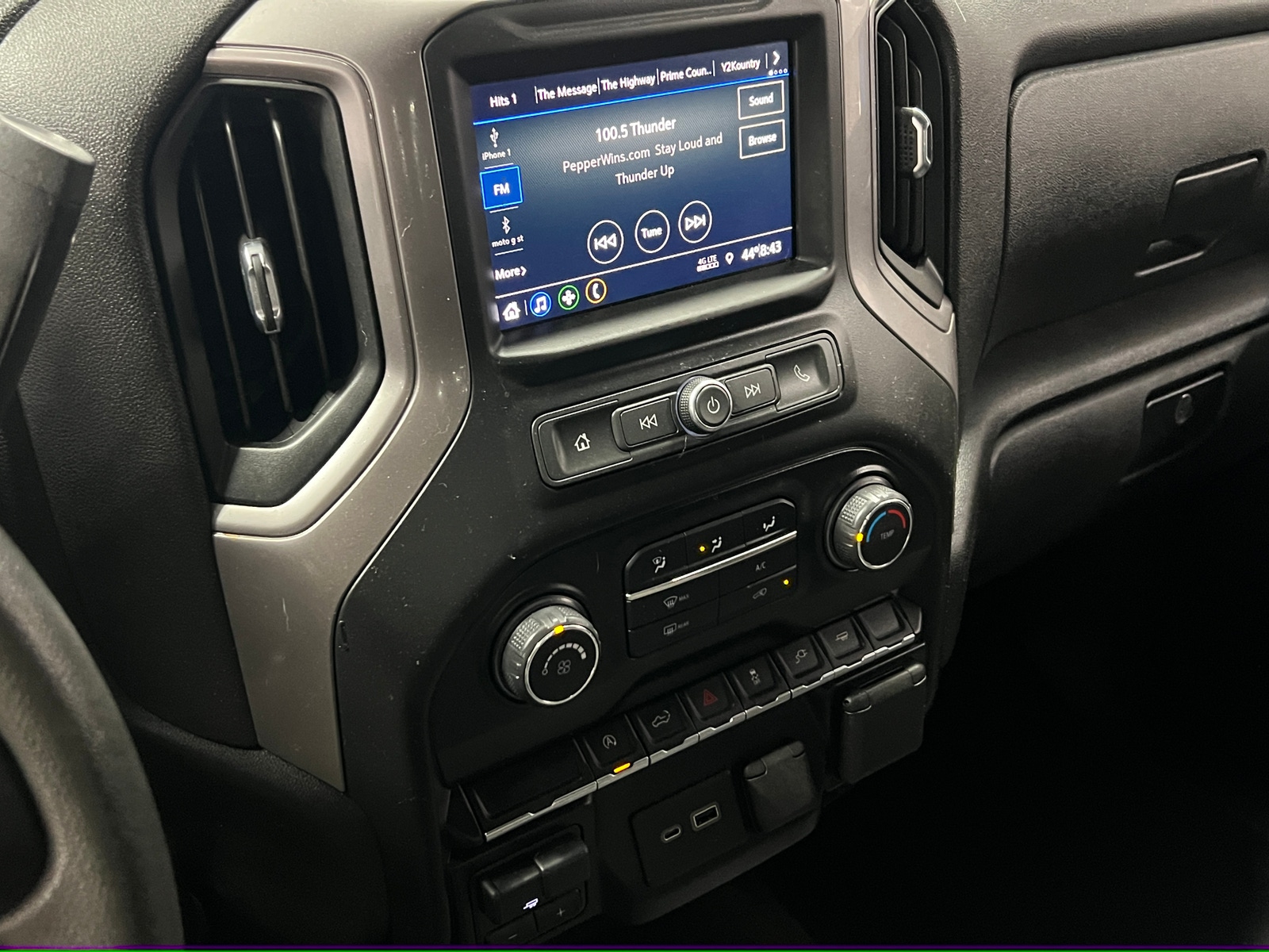 Thumbnail: 2021 Chevrolet Silverado 1500 - 4