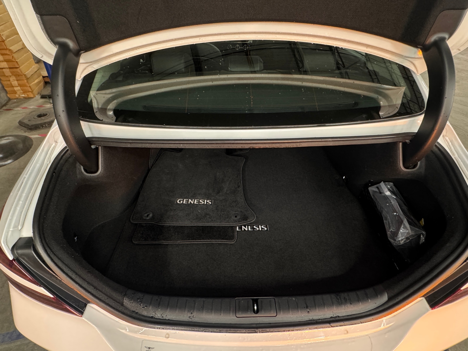 Thumbnail: 2023 Genesis G70 - 6