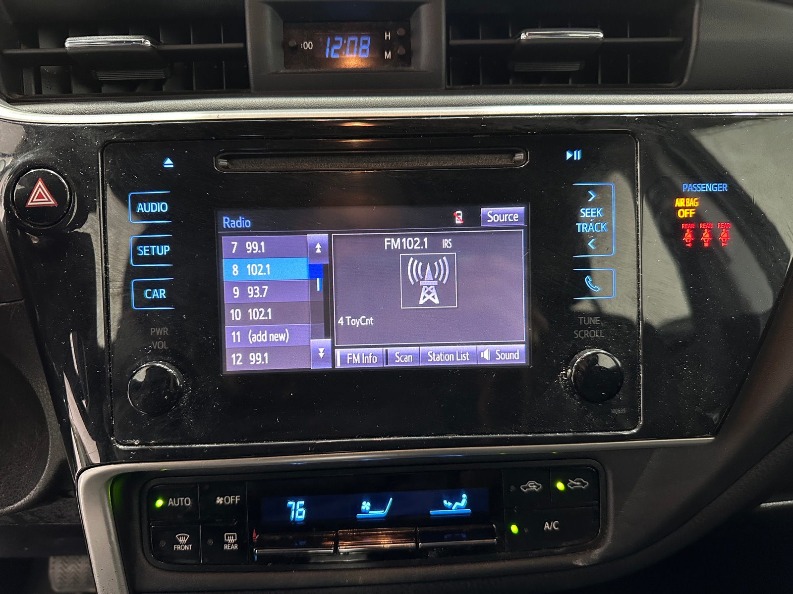 Thumbnail: 2018 Toyota Corolla - 4