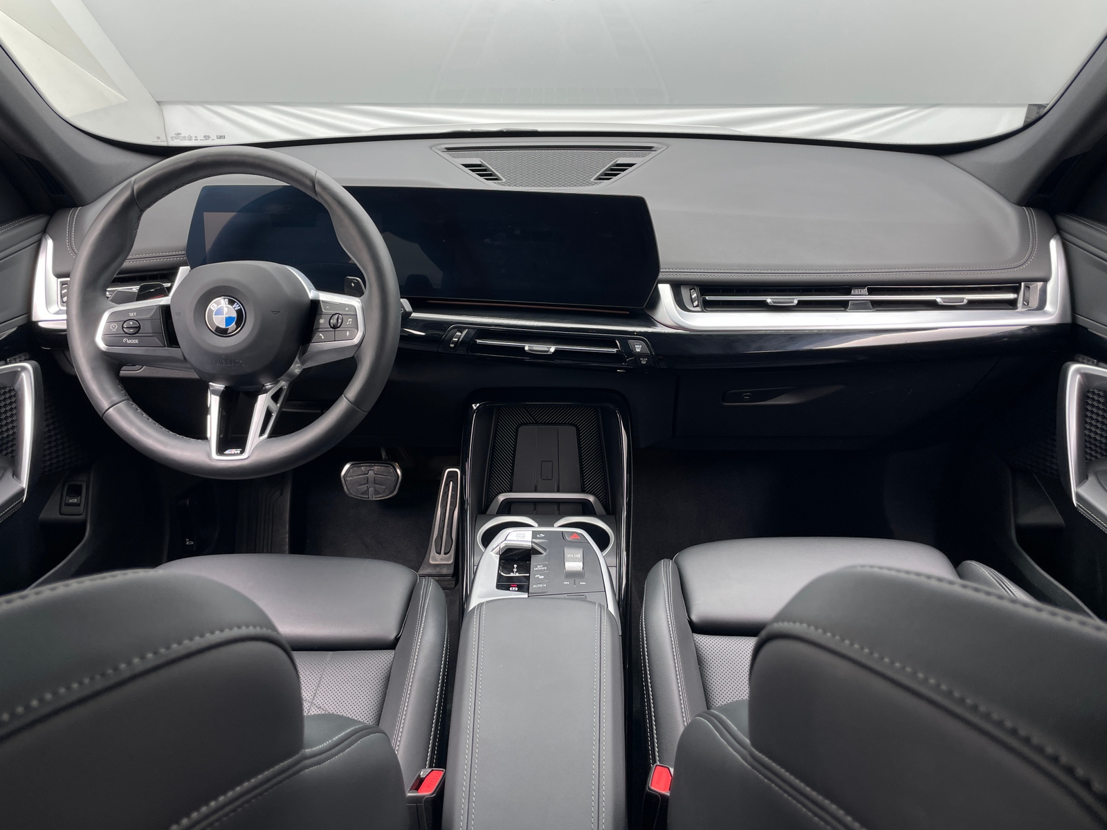 Thumbnail: 2025 BMW X1 - 2