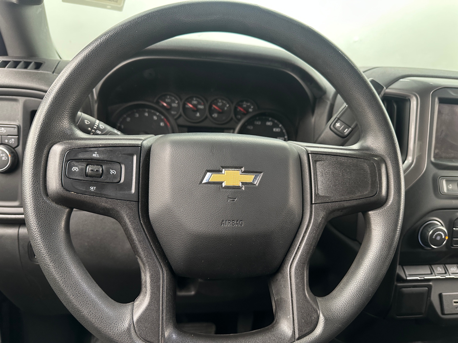 Thumbnail: 2020 Chevrolet Silverado 1500 - 5