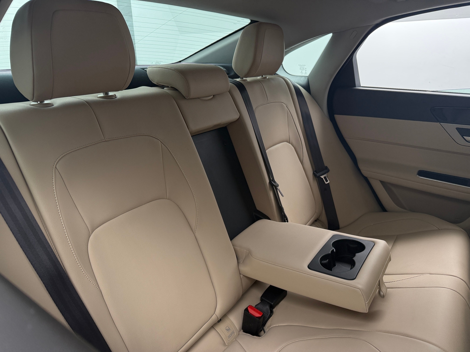 Thumbnail: 2017 Jaguar XF - 5