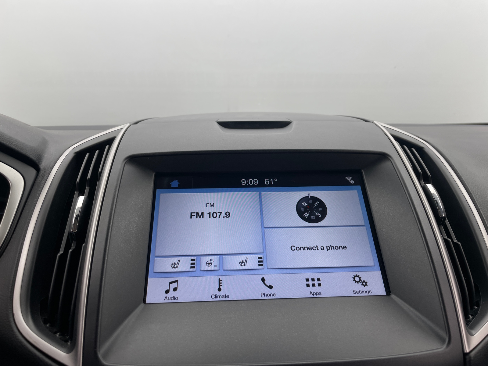 Thumbnail: 2019 Ford Edge - 3